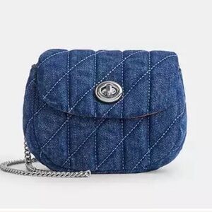 Coach Denim Turnlock card case w Chain NWT